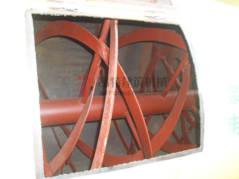 Insinde of simple ribbon mixer (1).jpg